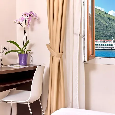 Hotell Geier Torbole Sul Garda