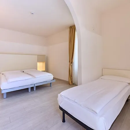 Hotell Geier Torbole Sul Garda